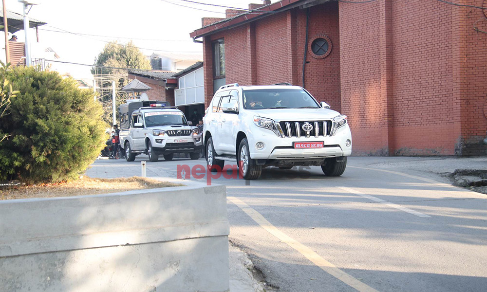 सत्ताबाट बाहिरिएपछि देउवा पहिलोपटक सर्वदलीय बैठकका लागि बालुवाटारमा