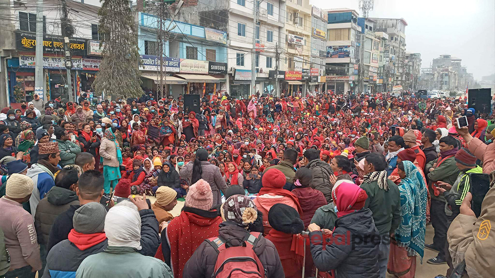 बुटवलमा पनि चर्कियो लघुवित्त खारेजीको नारा, ब्याजले ढाड सेकाएको गुनासो (भिडिओ)