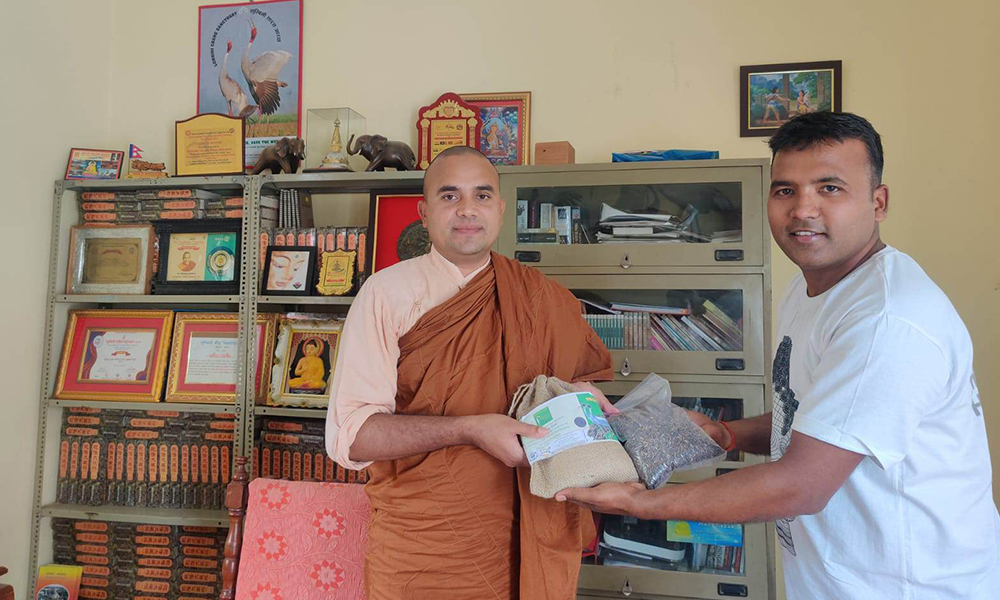 बुद्धसँग इतिहास जोडिएको कालानमक धान, कम्बोडियाका प्रधानमन्त्रीलाई उपहार लैजाँदै भिक्षु मेत्तेय