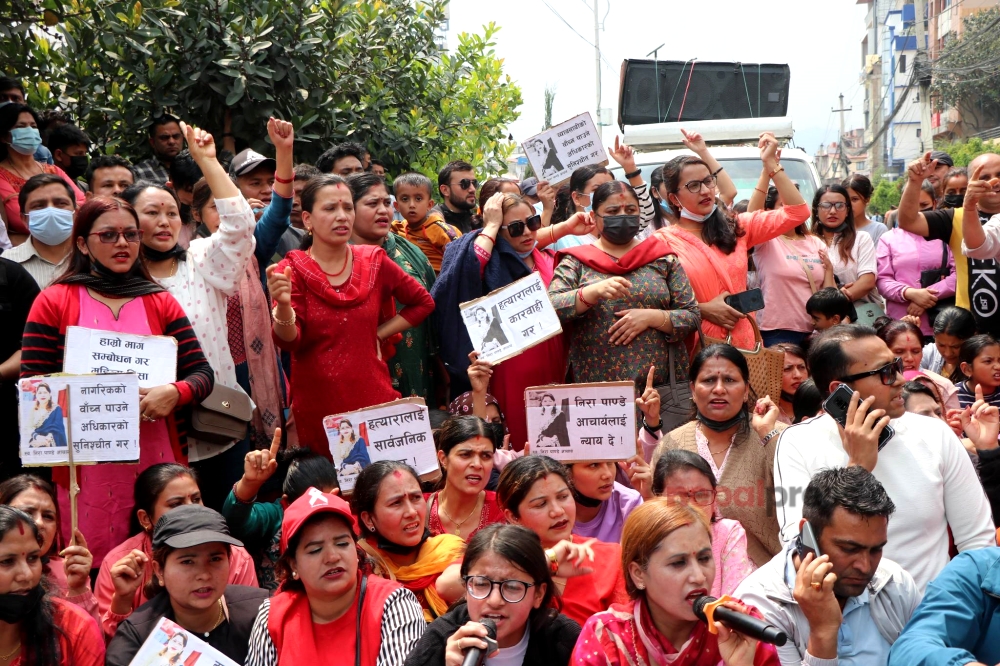 निरा पाण्डेको हत्यारा पहिचान गरी कारबाहीको माग गर्दै प्रदर्शन (तस्बिरहरु)