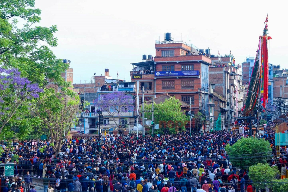 रातो मच्छिन्द्रनाथको रथ यात्रा सुरु (तस्विरहरु)