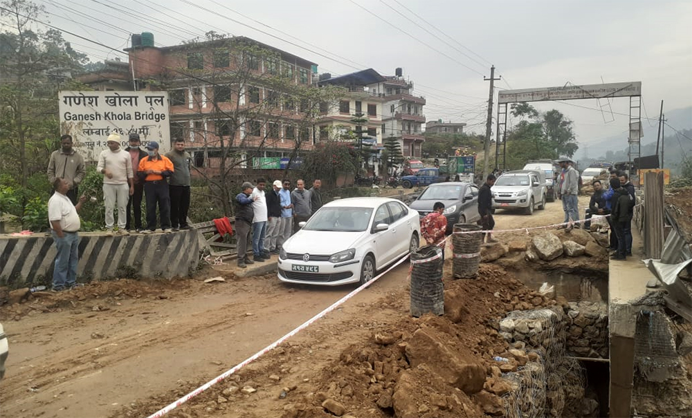 अठार घन्टापछि एकतर्फी खुल्यो पृथ्वी राजमार्ग (भिडिओ)